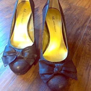 Anne Klein pumps
